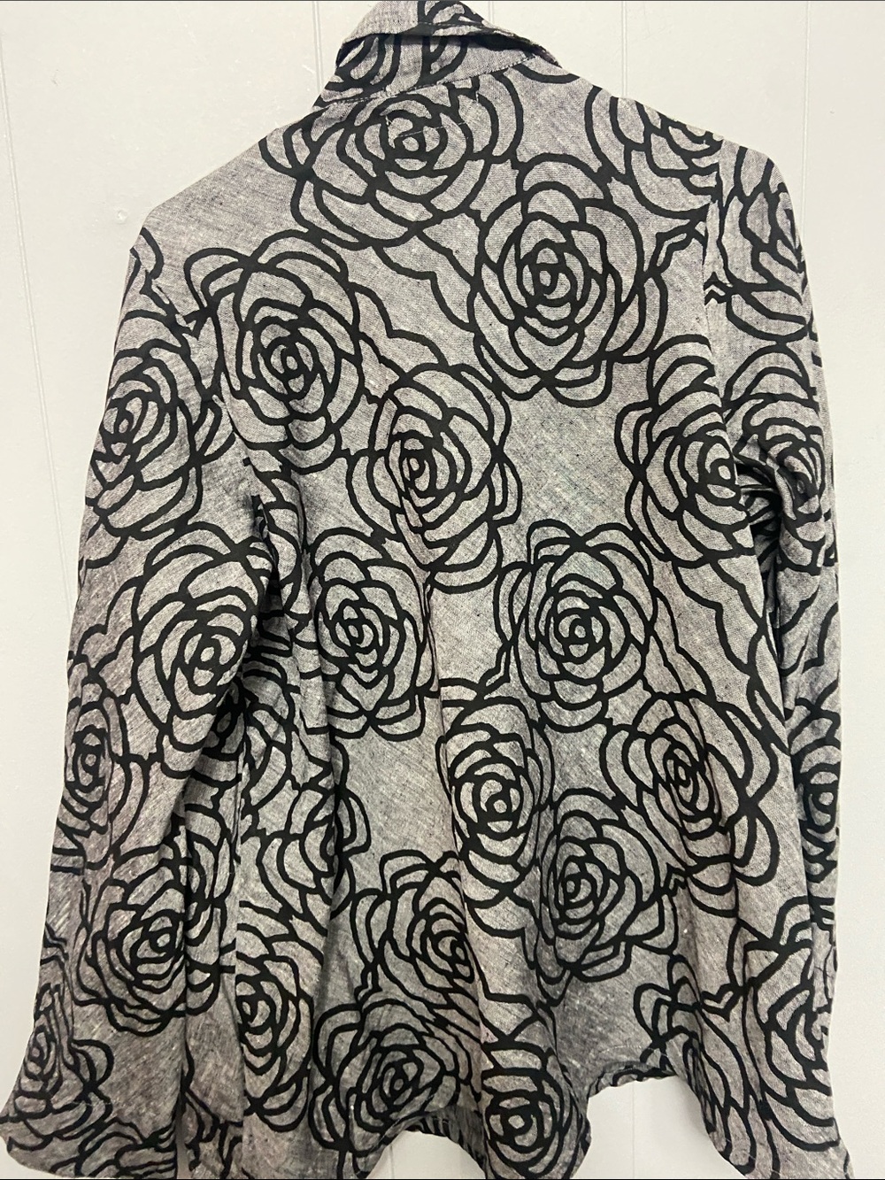 Flax Gray Floral 100% Linen Blazer with Black Rose Print. Artsy Size Small - Picture 8 of 8
